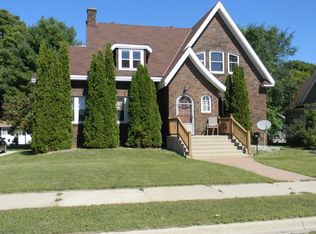 210 W McMillan Ave, Newberry, MI 49868