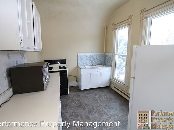 5th image of 1645 C St APT 2