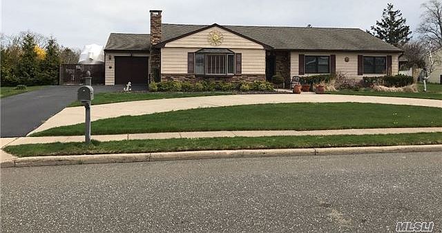 1st image of 7 Marlin Dr