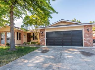 2709 Roberts Rd, Medford, OR 97504