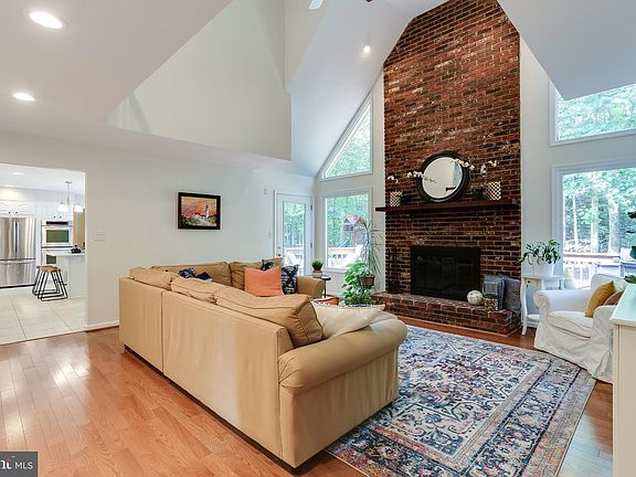 3rd image of 2028 Huntwood Dr