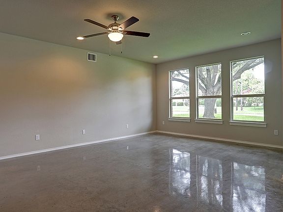 4th image of 3617 Trail Lake Dr