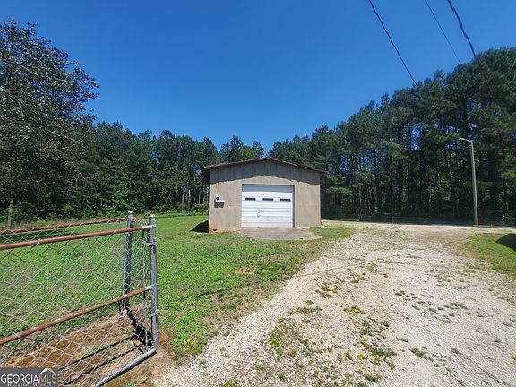 3rd image of 2021 Red Hill Rd