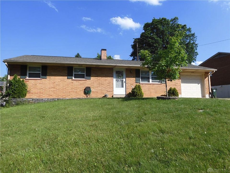 1st image of 614 Maple Hill Dr