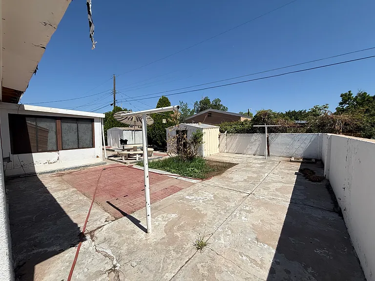 1325 San Clemente Ave NW — Photo 17