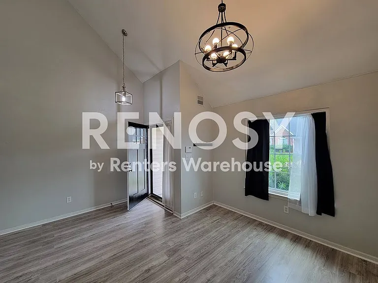 45 Creekside Dr #14 — Photo 2
