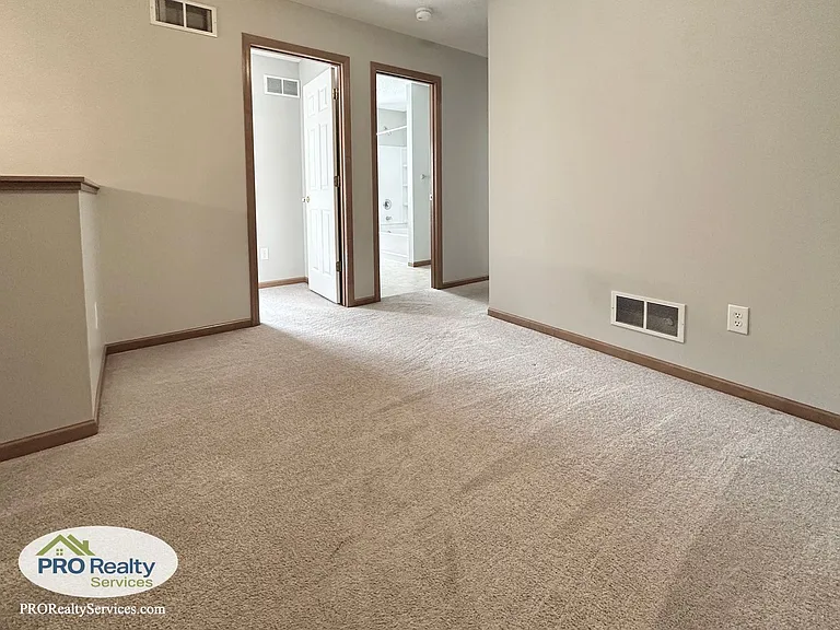 17127 Polk St NW — Photo 7
