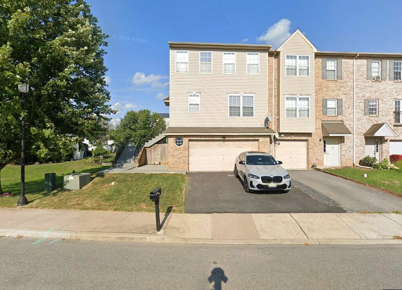 3 bed, 2068 sqft, $3,000 — Photo 1