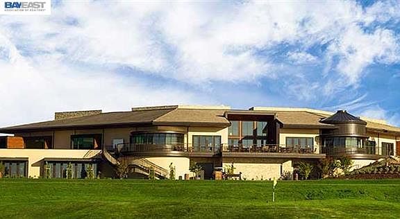 3rd image of 360 Drummond Dr