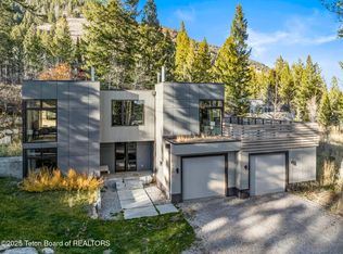 1400 N Fenn Dr, Wilson, WY 83014