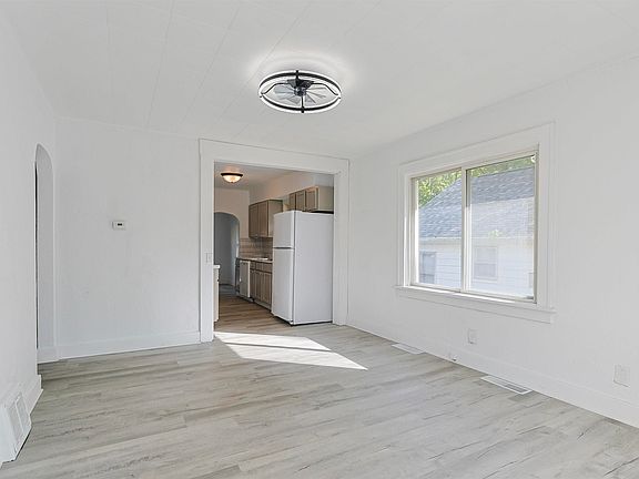 5th image of 502 S 28th St