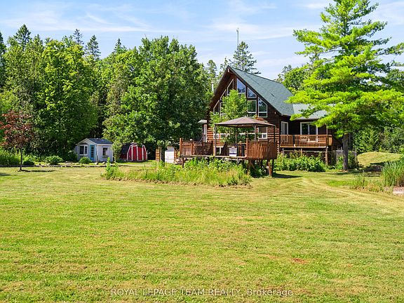3rd image of 4984 Dunrobin Rd