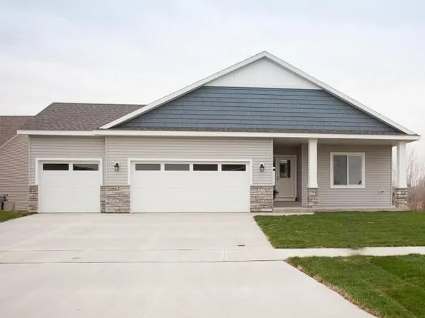 1620 4th St NE, Byron, MN 55920