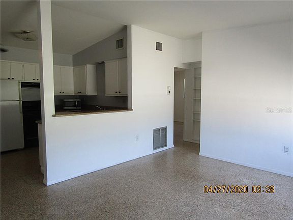 4th image of 603 Roberts Bay Dr #8