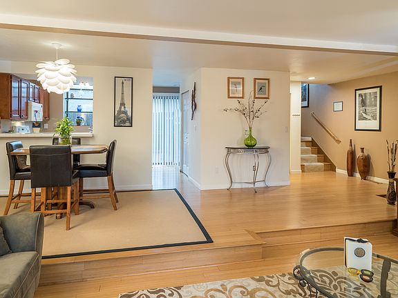 2nd image of 9828 NE 137th St #9