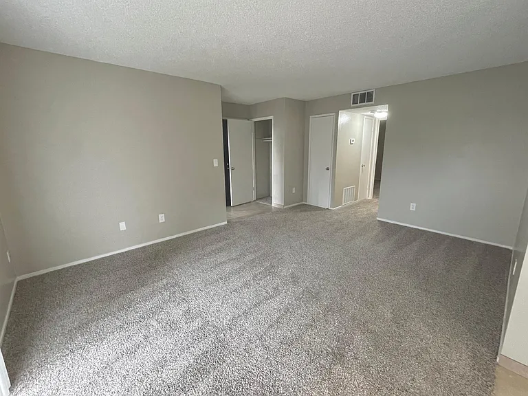 1180 Fulton Ave #1 — Photo 3