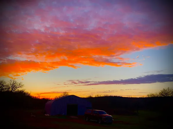 8381 Salt Creek Rd, Jacksboro, TX 76458