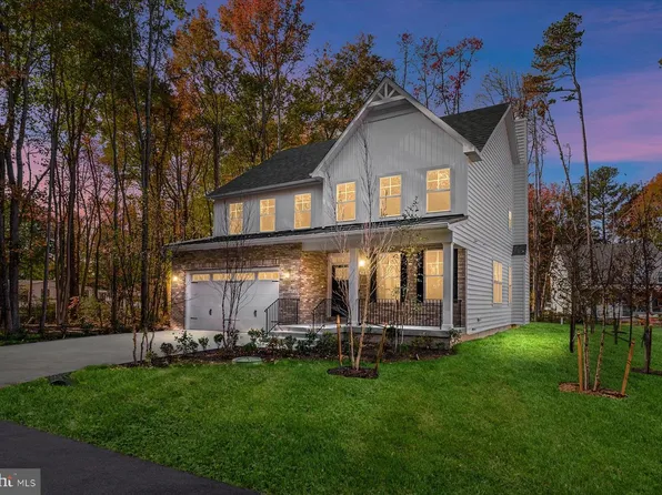 947 Marzoff Rd, Deale, MD 20751