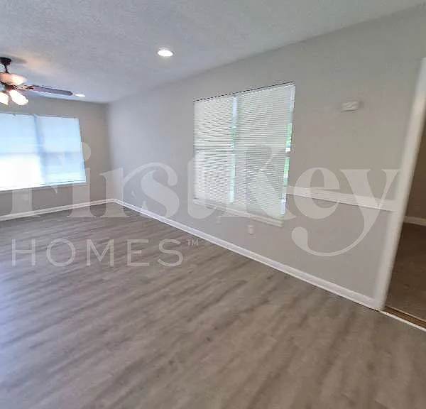 117 Whispering Pine Ln NE — Photo 3