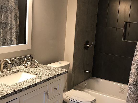 5th image of 3852 Mount Vernon Ave