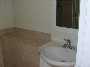 5th image of 2000 NE 135th St APT 304