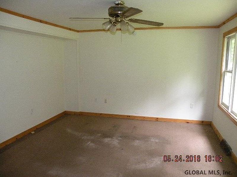 3rd image of 108 S VAN BUREN Avenue