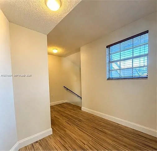Keys Gate Condo No One — Photo 2
