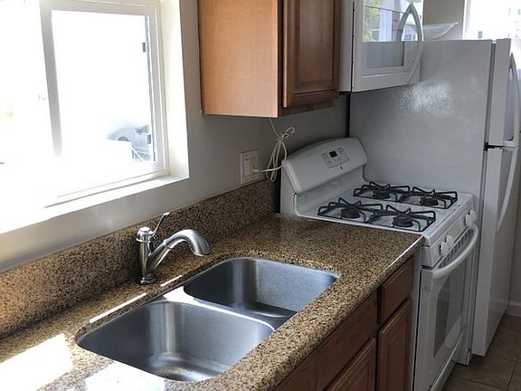 3rd image of 1244 21st St