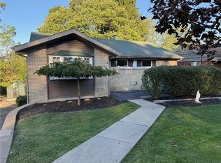 140 Windsor Dr, Pittsburgh, PA