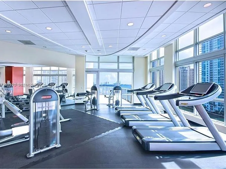 300 S Biscayne Blvd #T-2514 — Photo 22