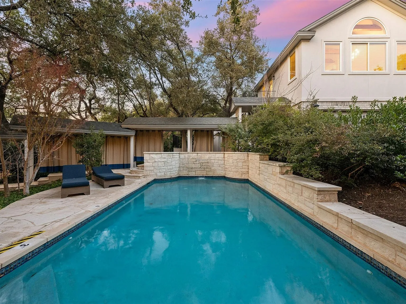 6 bed, 6.0 bath, 3781 sqft, $15,000 — Photo 3