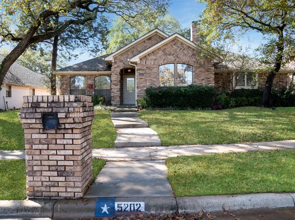 5202 Bradley Ln, Arlington, TX 76017