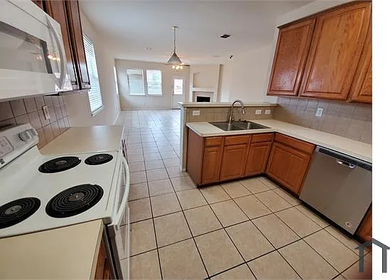 511 Binkley Ct — Photo 15