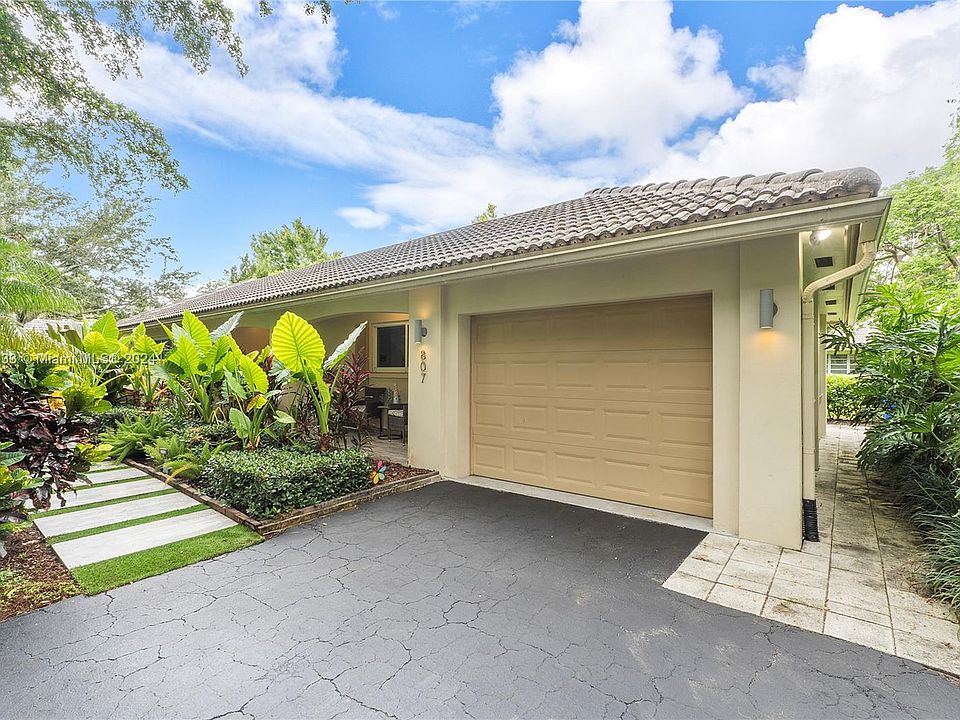 1st image of 807 Cypress Grove Ln #V-64