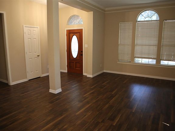 2nd image of 1505 River Hill Dr
