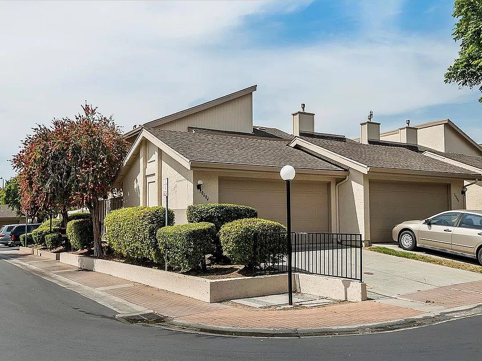 1st image of 20604 Mapletree Pl