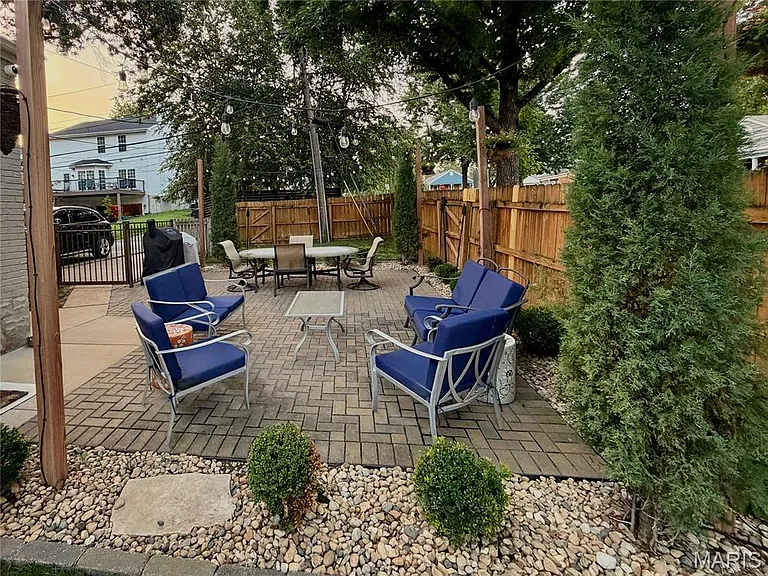 22 Stratford Ln — Photo 18