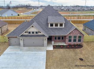 1321 Blue Moon Rd, Centerton, AR 72719