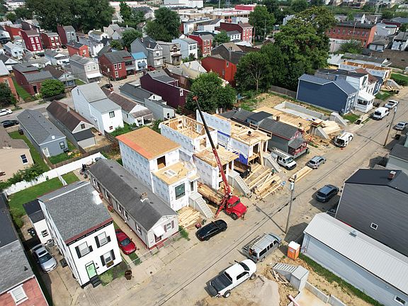 2nd image of 1011 Ann St