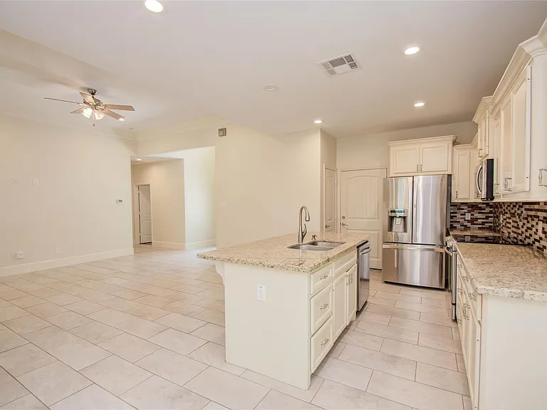10572 Twin Oak Dr — Photo 11