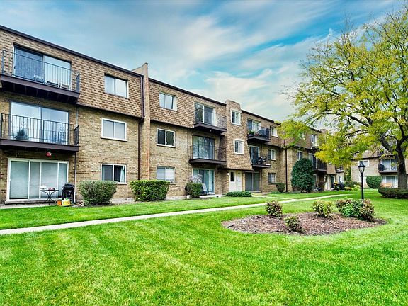2nd image of 9477 Bay Colony Dr APT 3S