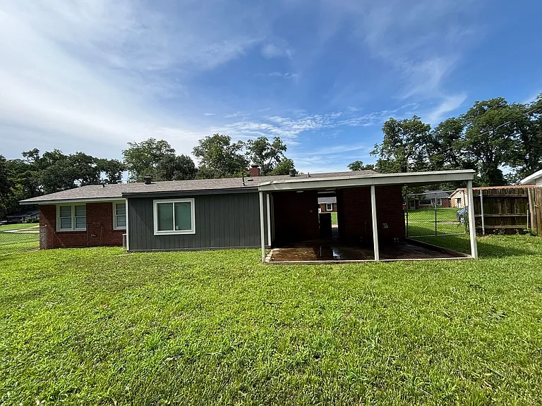 2608 E Cavett Dr — Photo 7