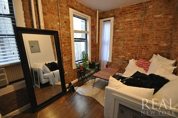 Rented by REAL New York | media 29