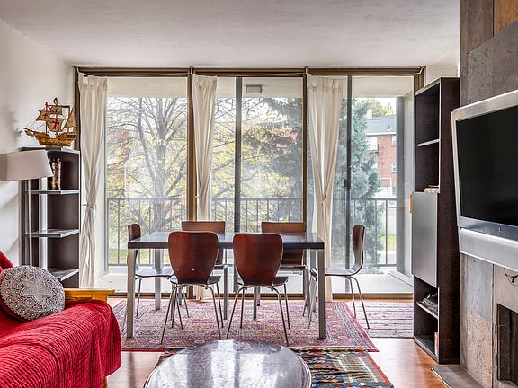 3rd image of 241 N Vine St APT 205W