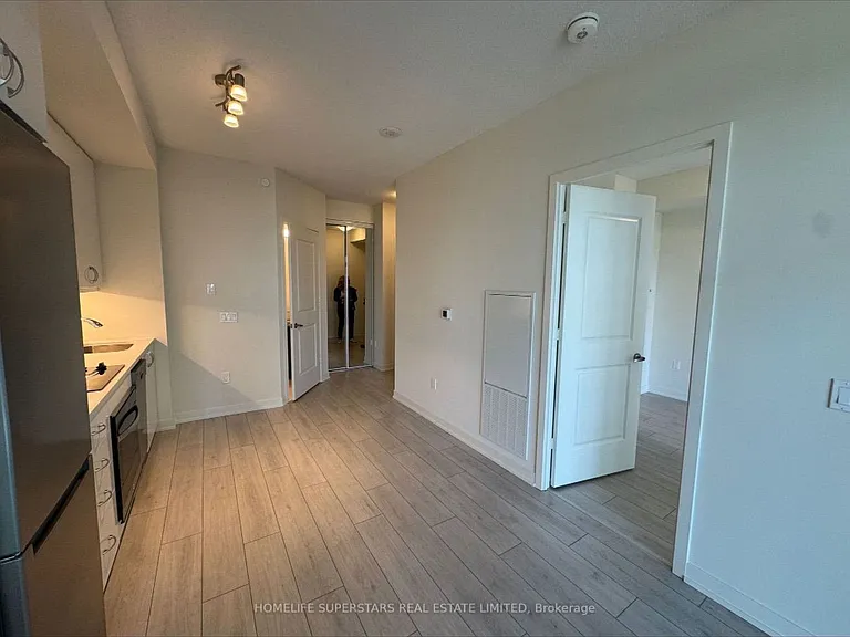 38 Annie Craig Dr #1606 — Photo 9