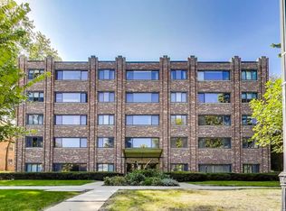 2300 Sherman Ave APT 2C, Evanston, IL 60201