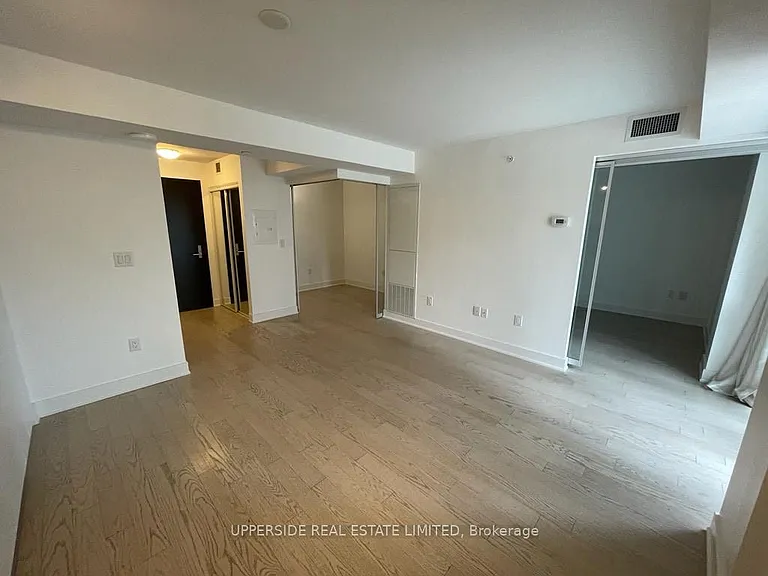 955 Bay St #207 — Photo 10