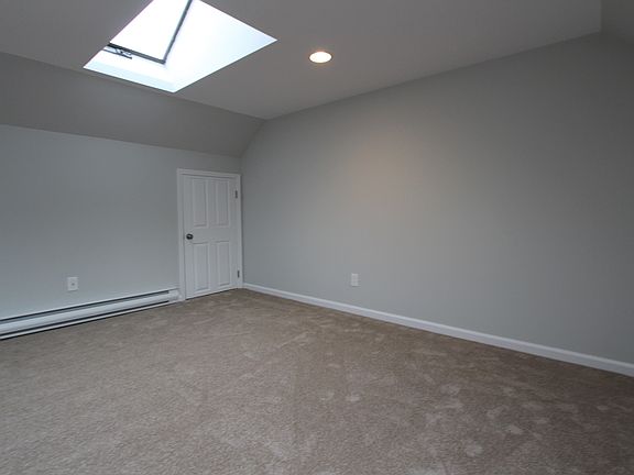 5th image of 130 N Kensico Ave APT 6