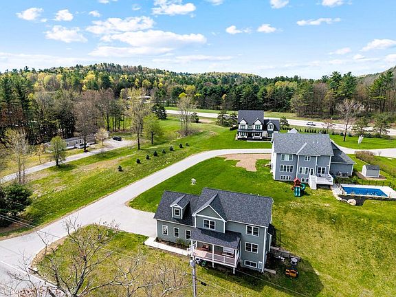 2nd image of 12 Kristen Drive