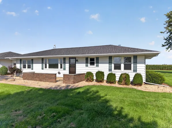 3560 E 14th Rd, Ottawa, IL 61350